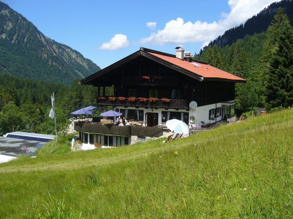Berghotel Sutten Роттах-Эгерн Экстерьер фото